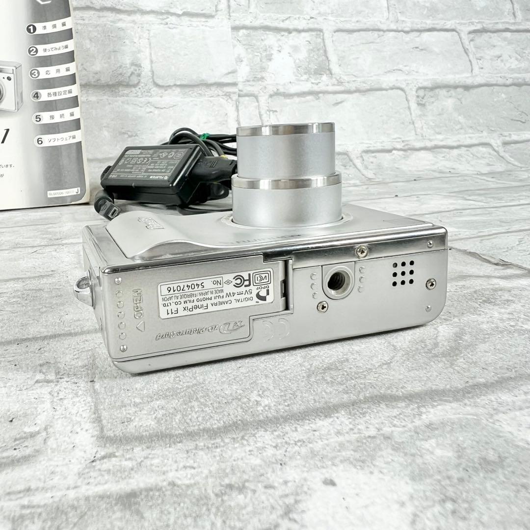 Fujifilm FinePix F11 コンパクトデジタルカメラ