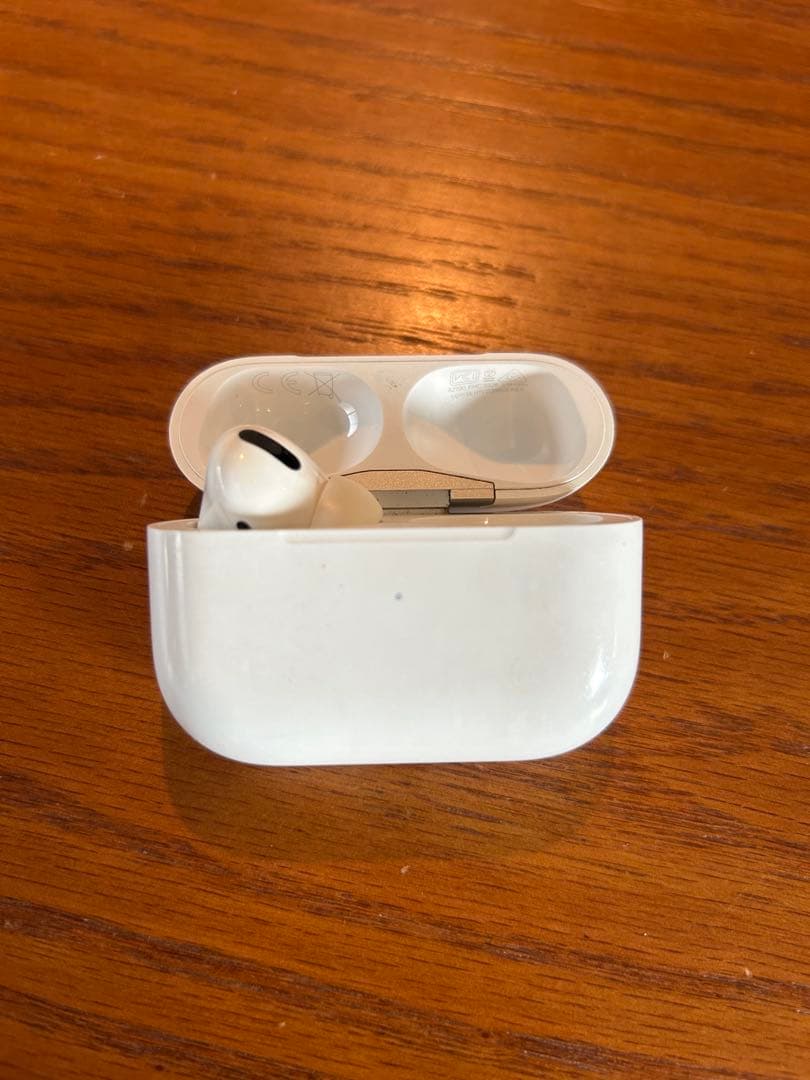 AirPods Pro 第1世代 左耳＋充電ケースのみ｜動作確認済・初期化済