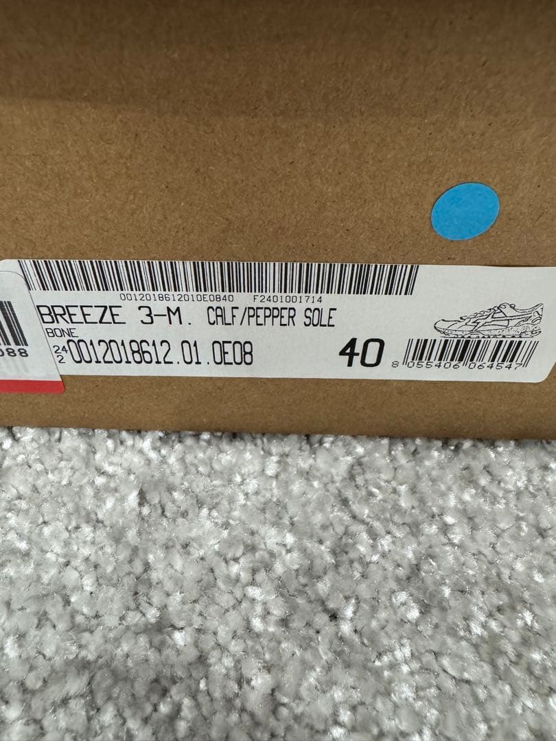 【新品未使用】W6YZ BREEZEスニーカー