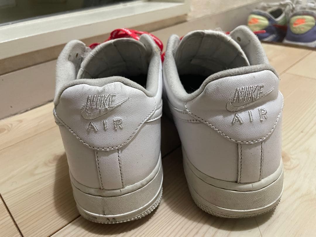 ええごにNike Air Force 1 Supreme ホワイト