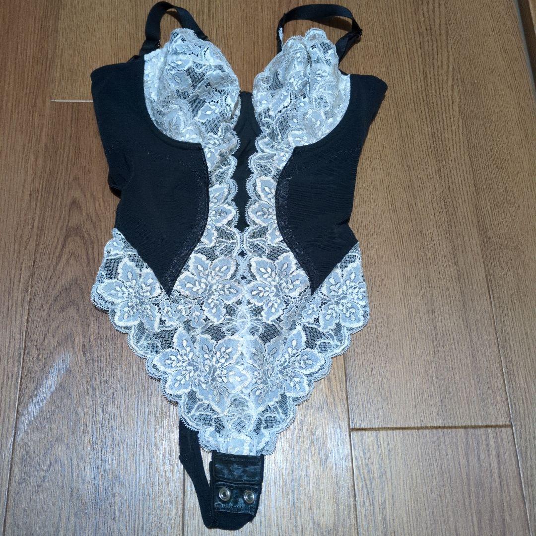 グラントイーワンズ　Tバックボディスーツ ブラック