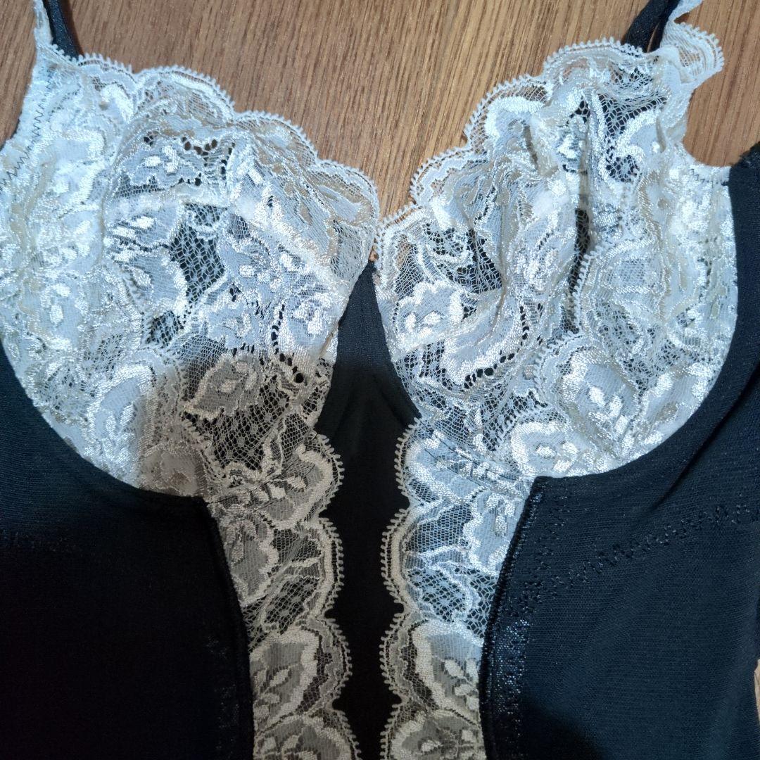 グラントイーワンズ　Tバックボディスーツ ブラック