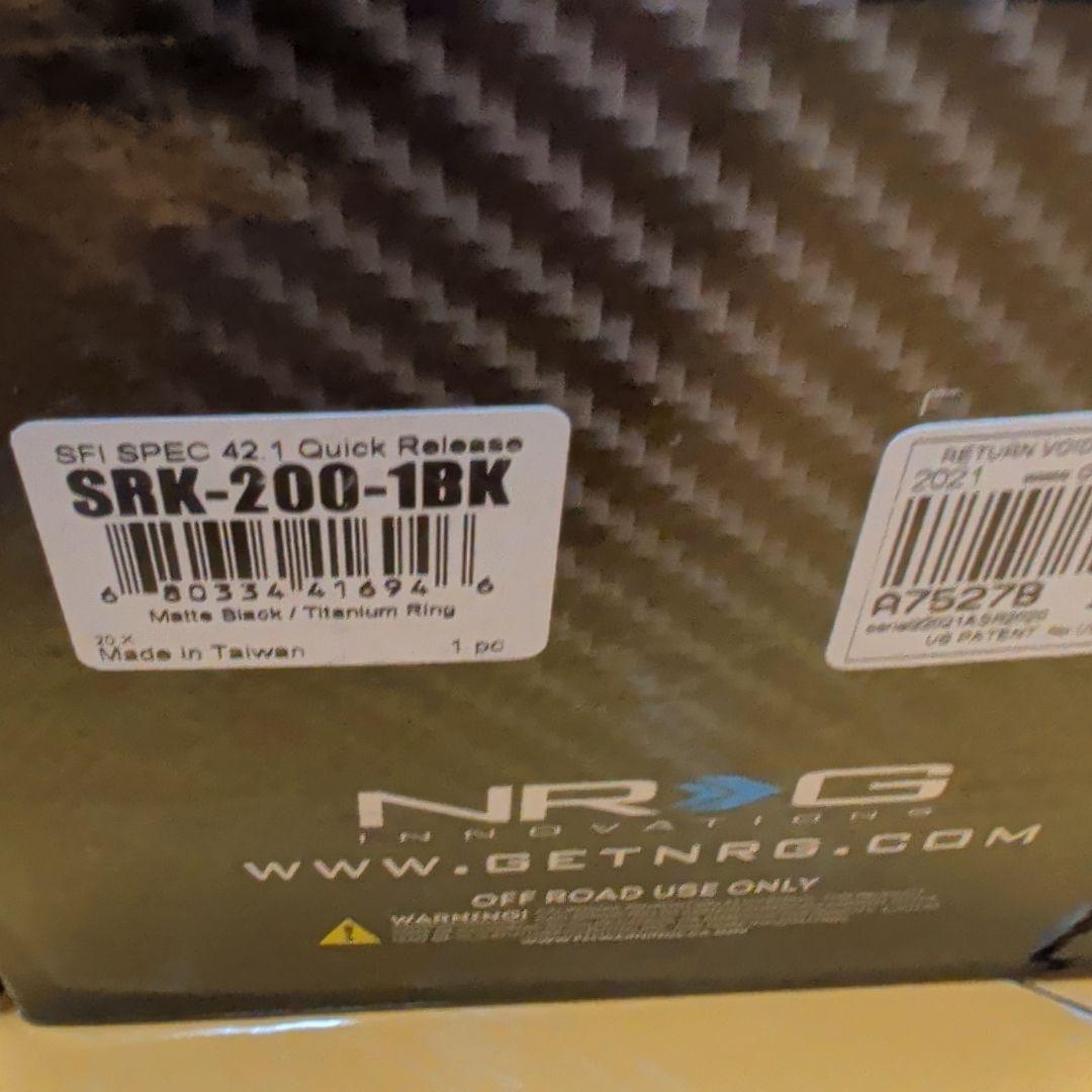 NRG SRK-200-1BK ステアリングハブ ブラック　チン音