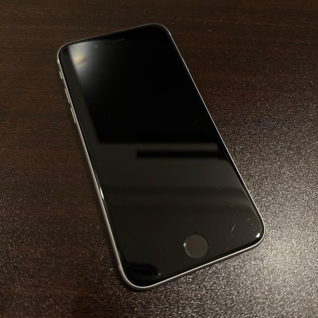 Apple iPhone SE (第二世代) 64GB
