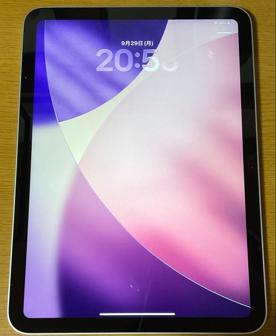 Apple iPad シルバー 本体 第10世代　64GB