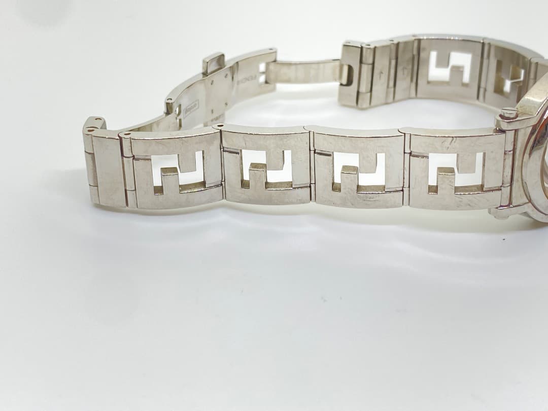 【保付・新品電池】フェンディ 6100L クアドロ ラウンド クォーツ シェル