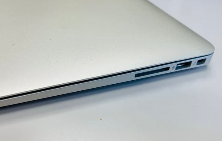 スマホ・タブレット・パソコン APPLE MacBook Air MACBOOK AIR MD761J/B