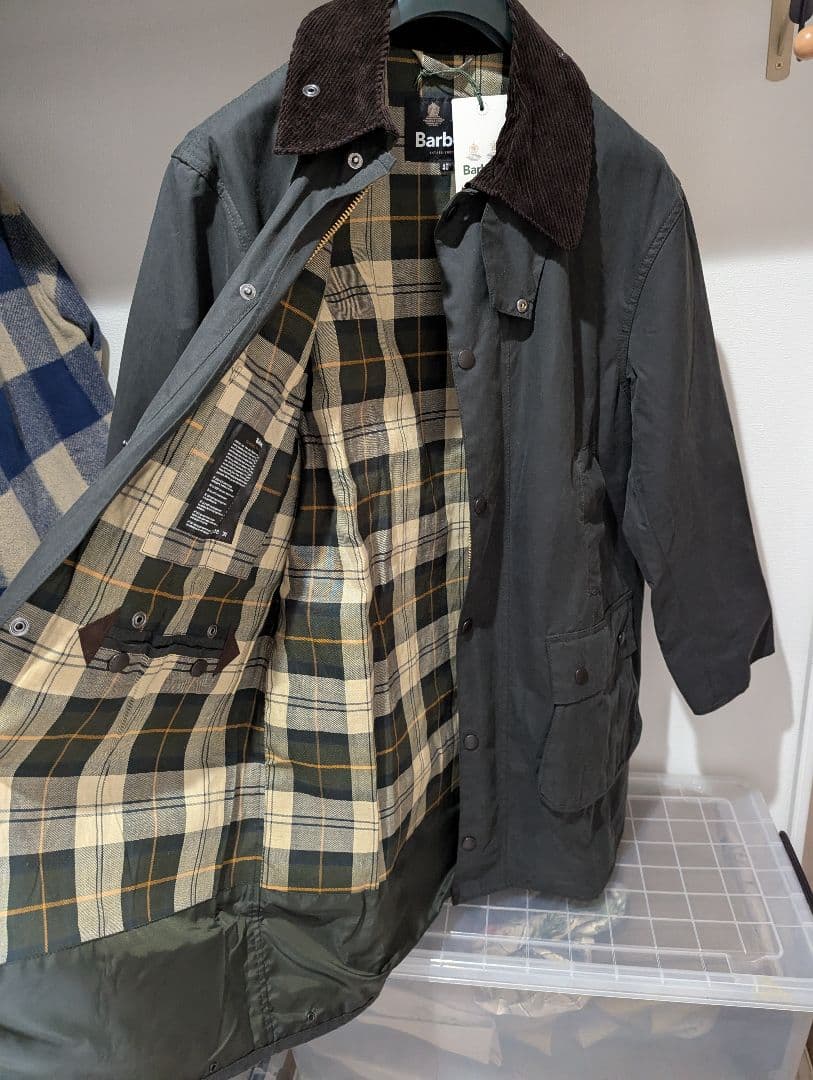 Barbour OS BORDER 40 タグ付き 23AW
