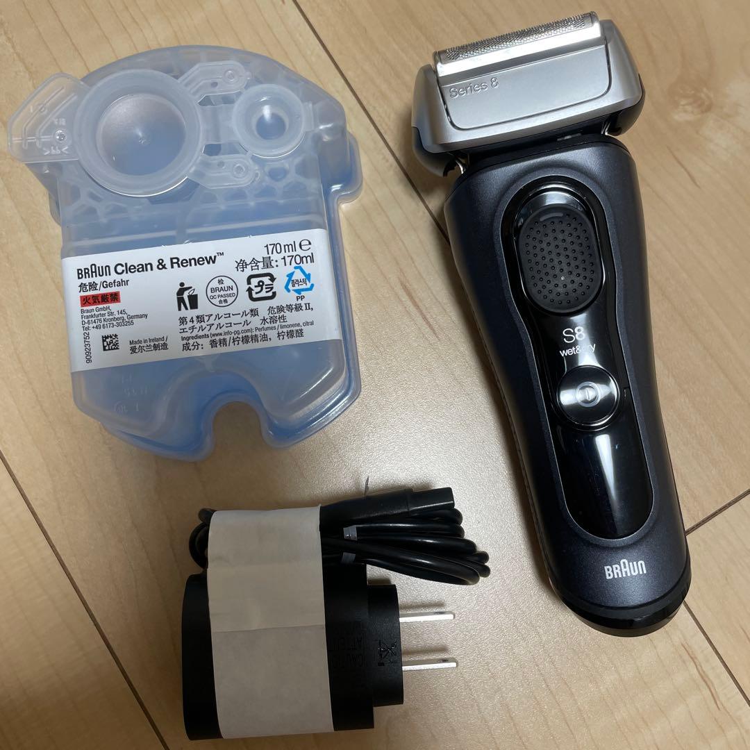 未使用品 ブラウン シェーバー シリーズ8 洗浄液1個付 髭剃り シェービング