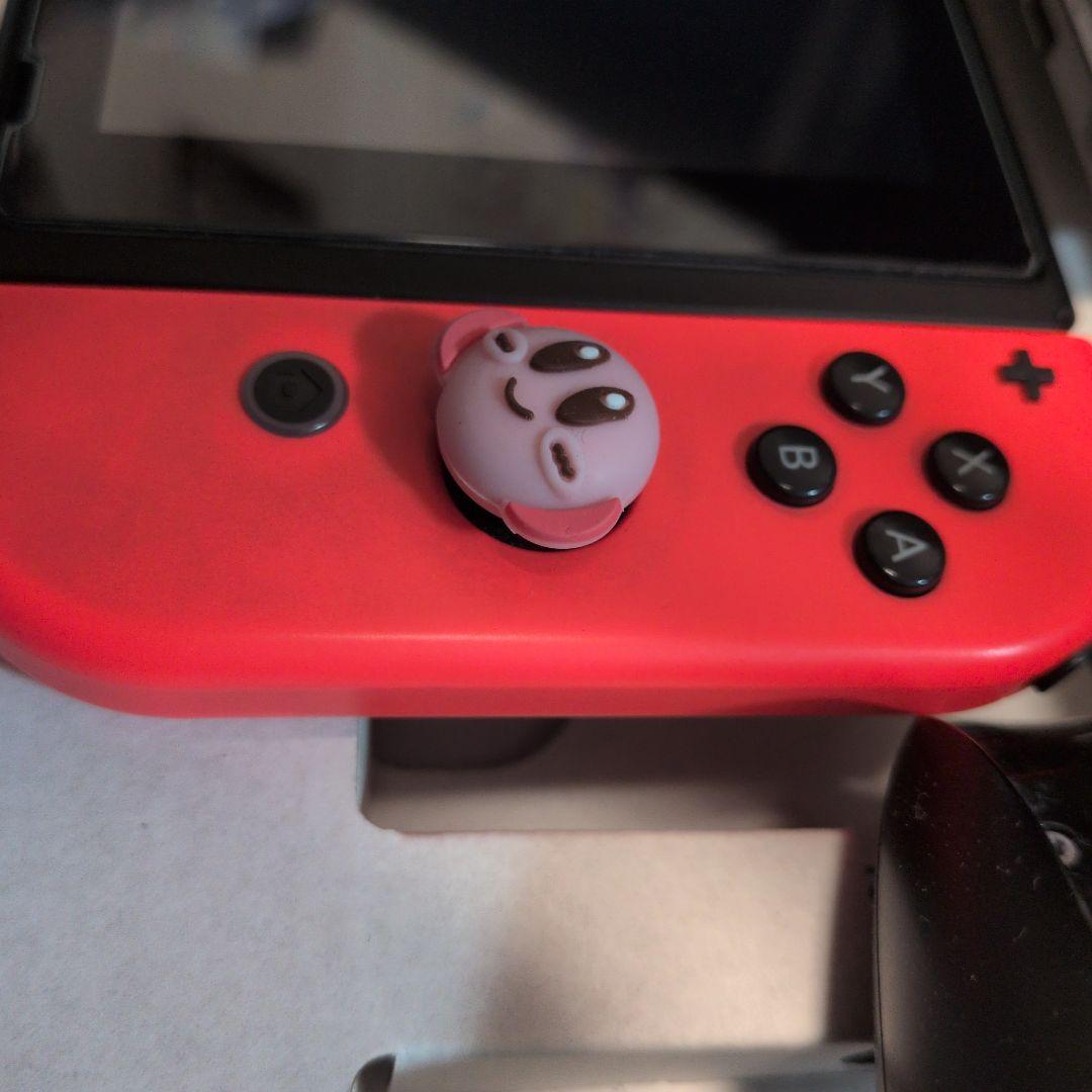 短期Nintendo Switch 赤/青 本体 カービィキャップ付き ポーチ付