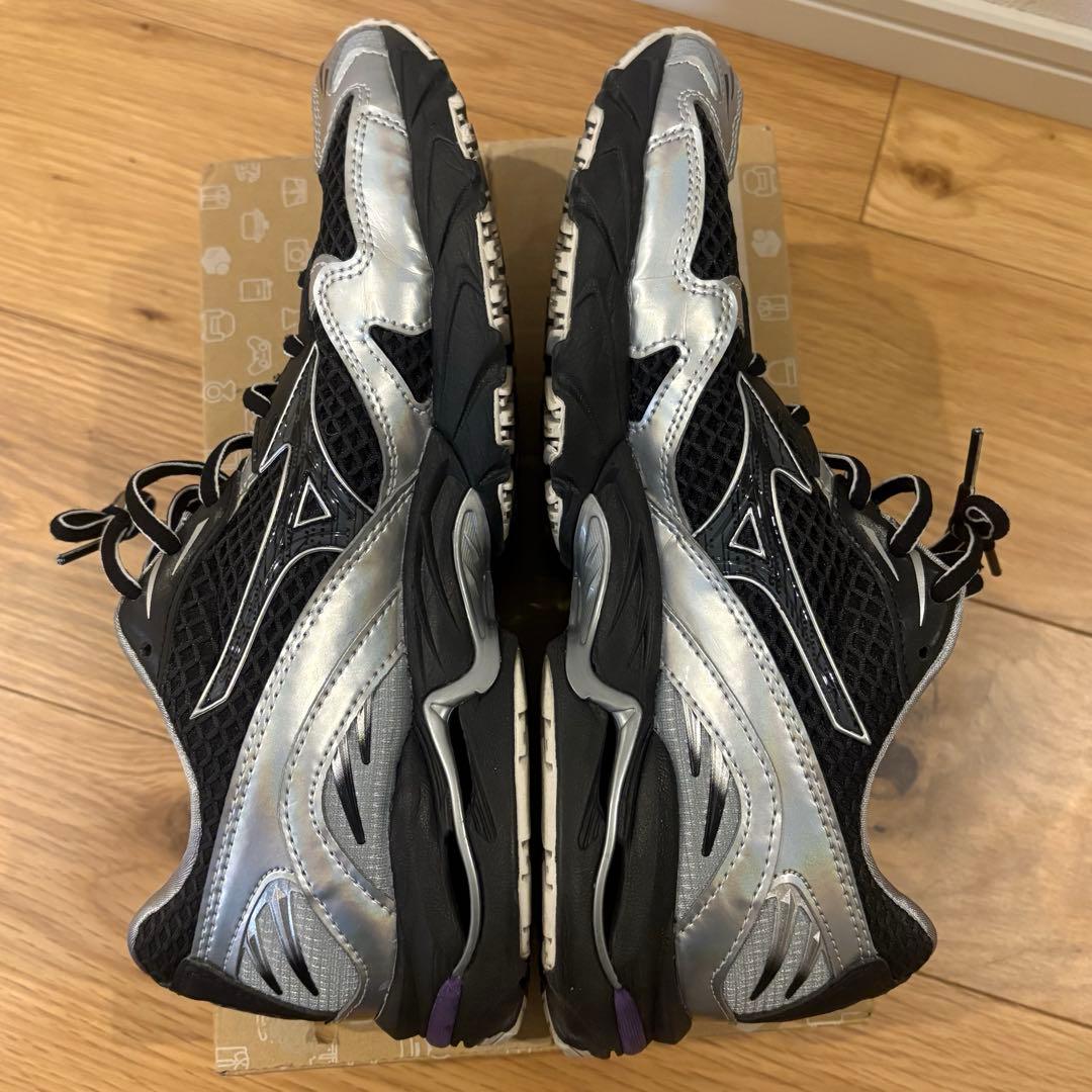 美品 MIZUNO ミズノ WAVE RIDER 10 26cm