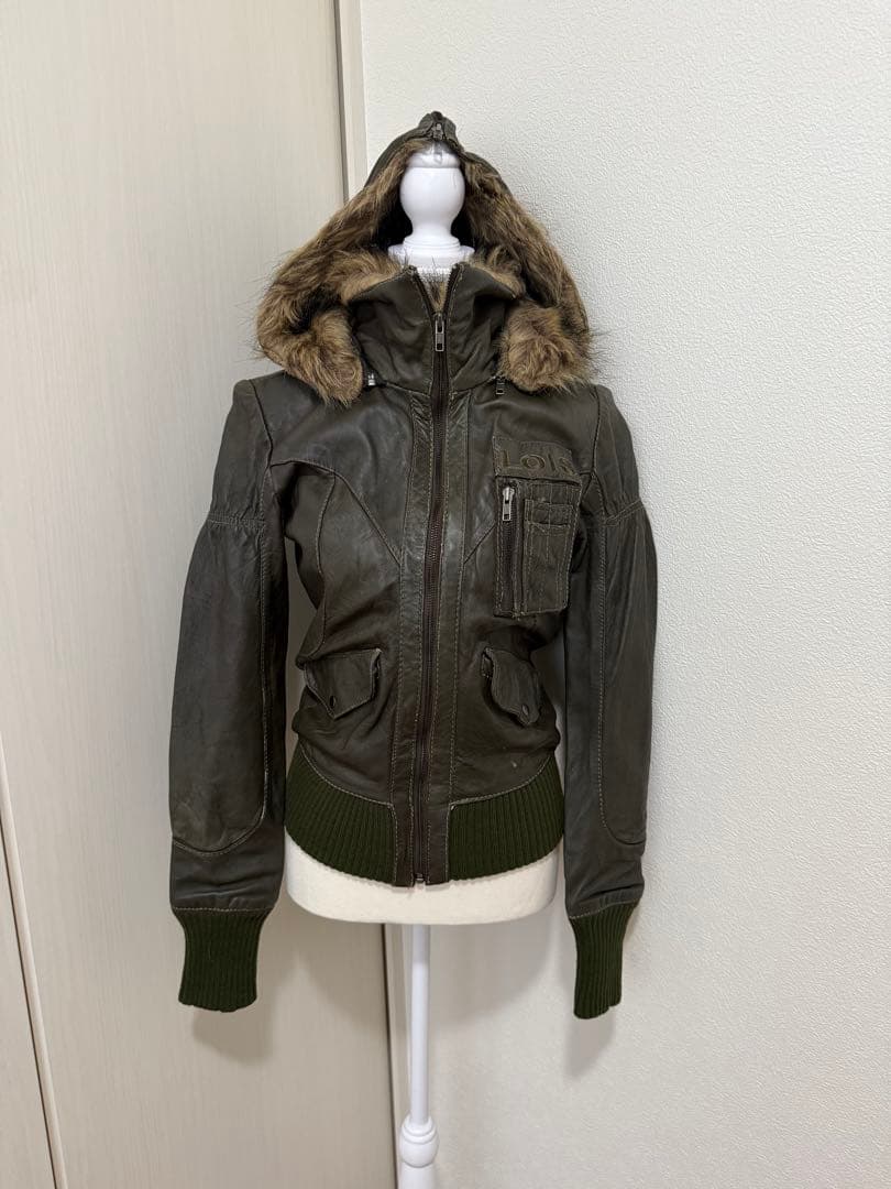 ✨LOISロイスオリーブグリーン レザー ミリタリージャケット