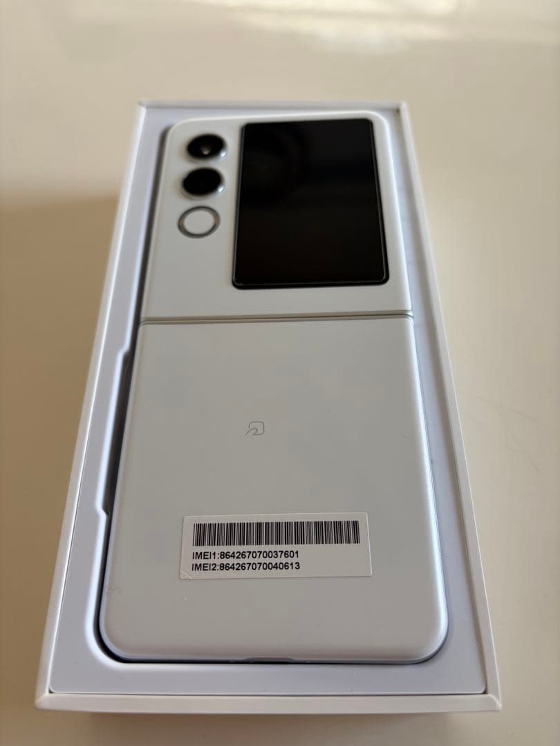 nubia Flip 2 携帯電話本体