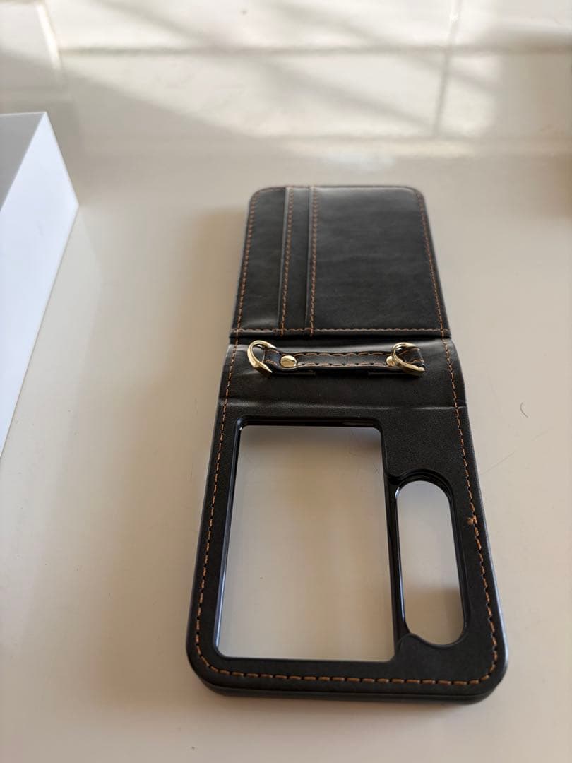 nubia Flip 2 携帯電話本体