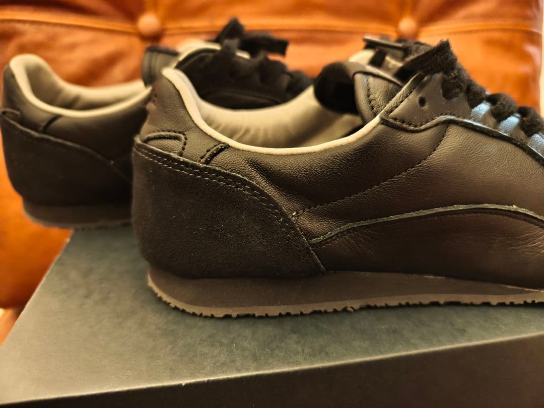 新品同様　Onitsuka Tiger SERRANO CL ブラック/27.0