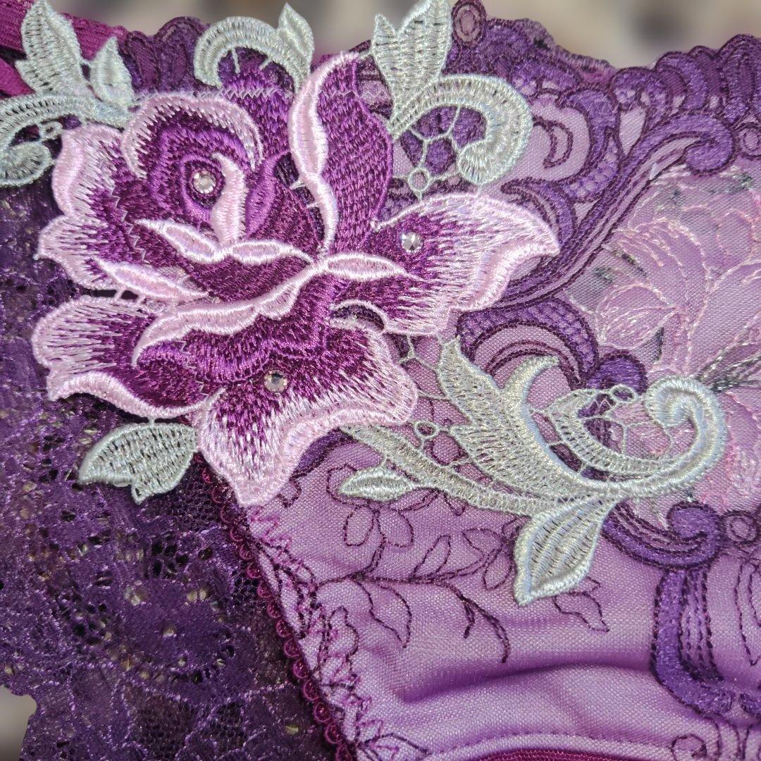 サルート　C65花柄刺繍ブラジャーショーツセット 紫系
