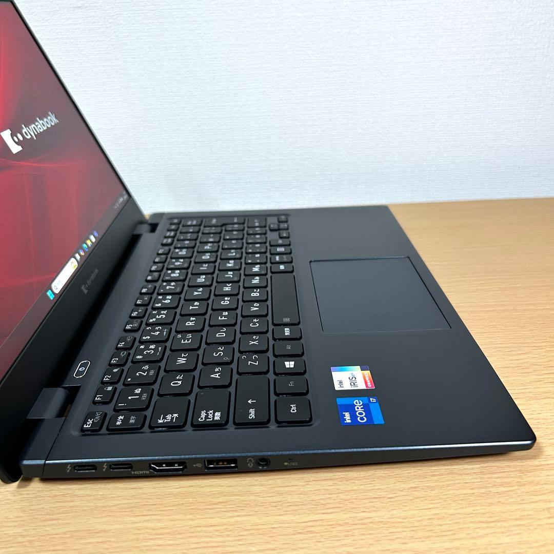 美品 東芝 TOSHIBA dynabook G83/HS i7 16GB