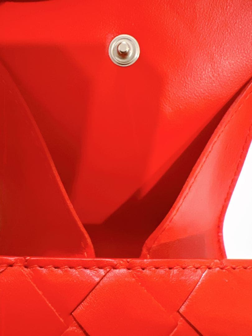 ボッテガヴェネタ ケース レッド