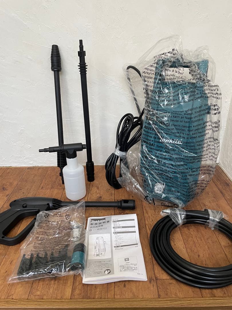 未使用品　Makita 高圧洗浄機 MHW101