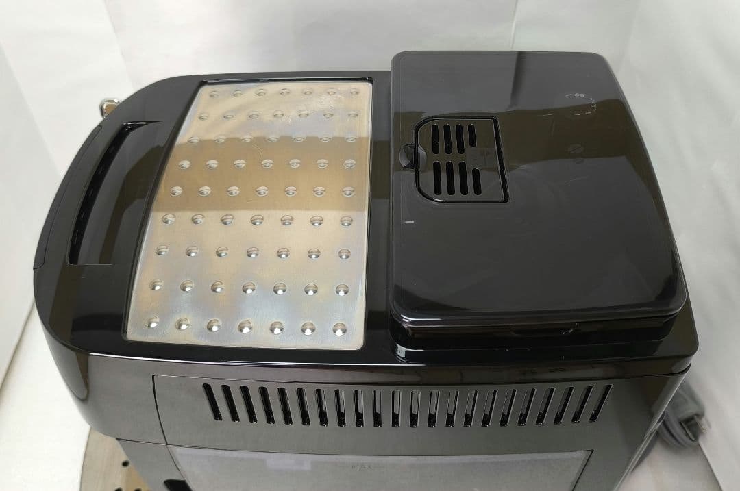 デロンギ　コンパクト全自動コーヒーマシンマグニフィカS ECAM22112B　9