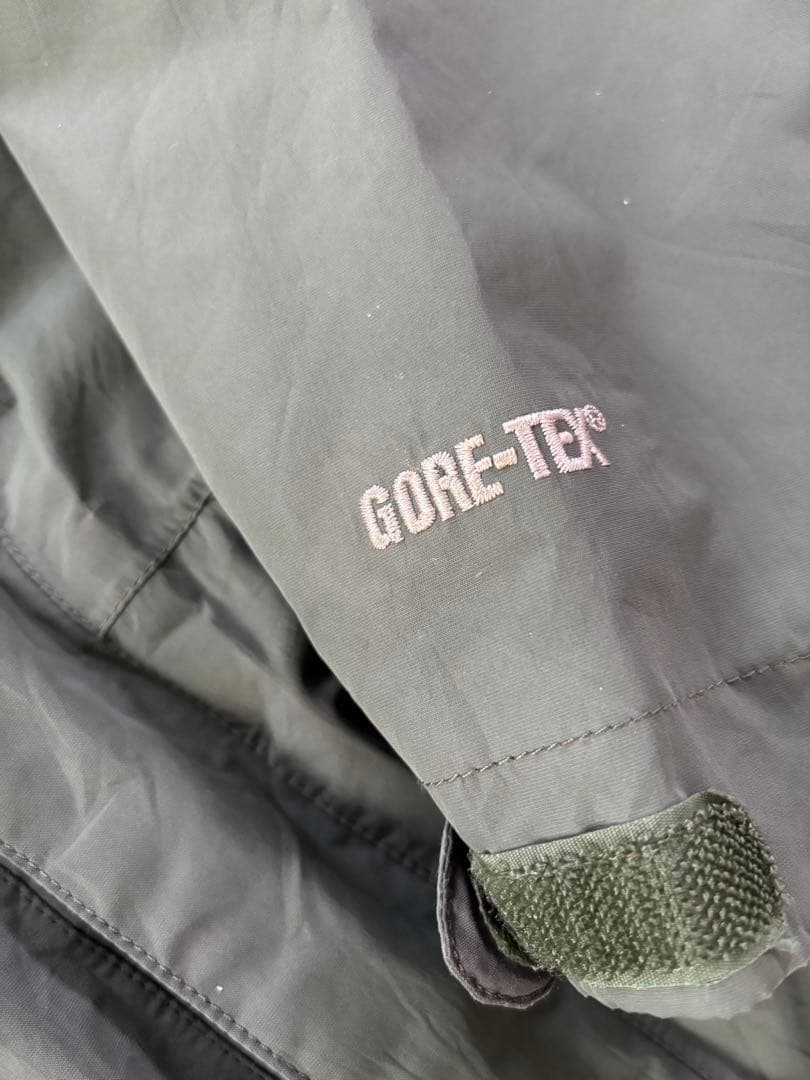 い*。様 THE NORTH FACE マウンテンパーカー　GORE-TEX U