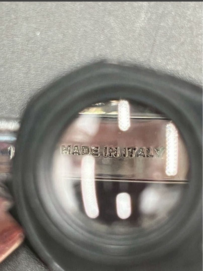 【美品・即日発送】PRADA ヘアピン 黒　一本