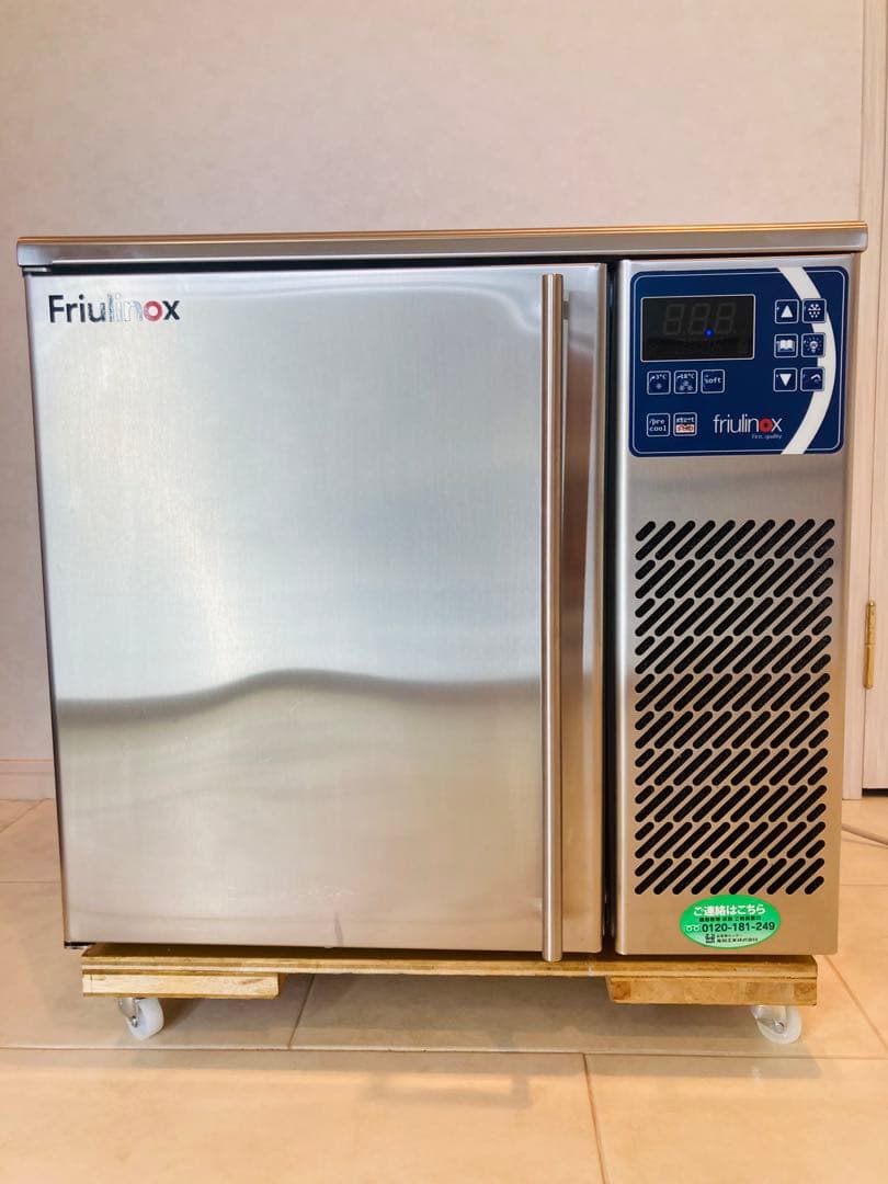 卓上型ブラストチラー　急速冷凍庫100V服部工業 BF030AG 2022年製