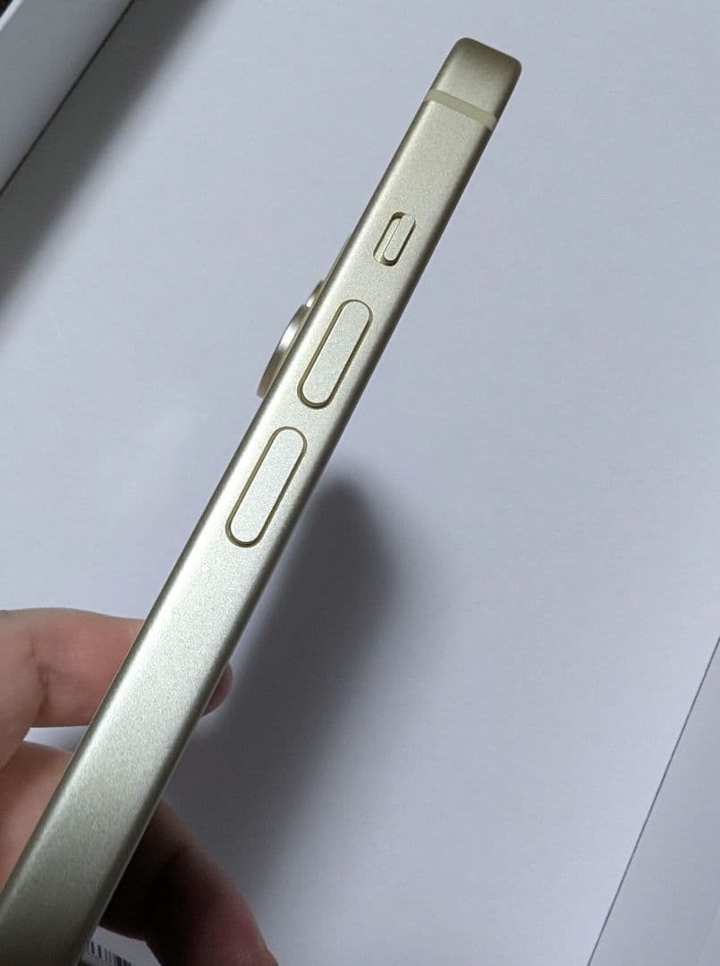 【時間限定値下げ中】iPhone15 128GB イエロー