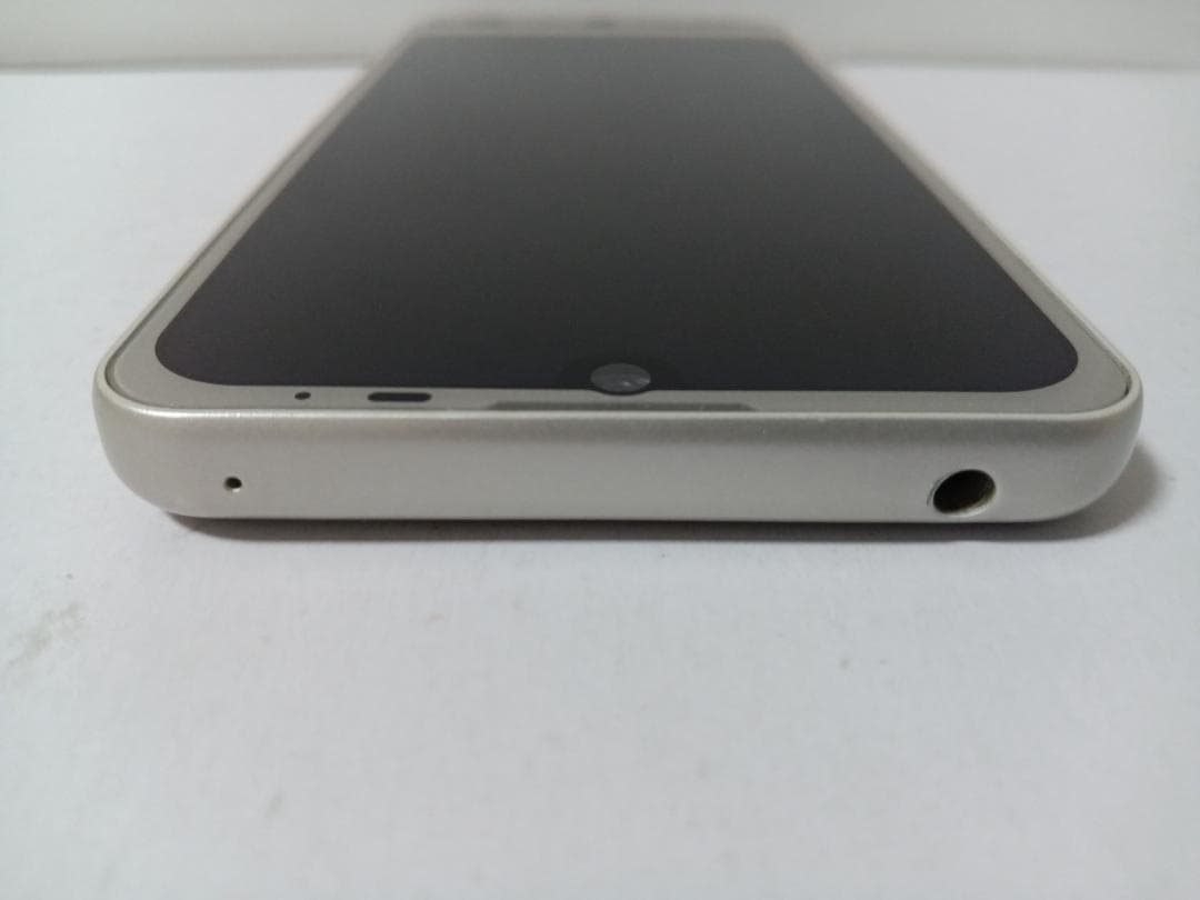 ☆ SoftBank シンプルスマホ6 A201SH シャンパンゴールド