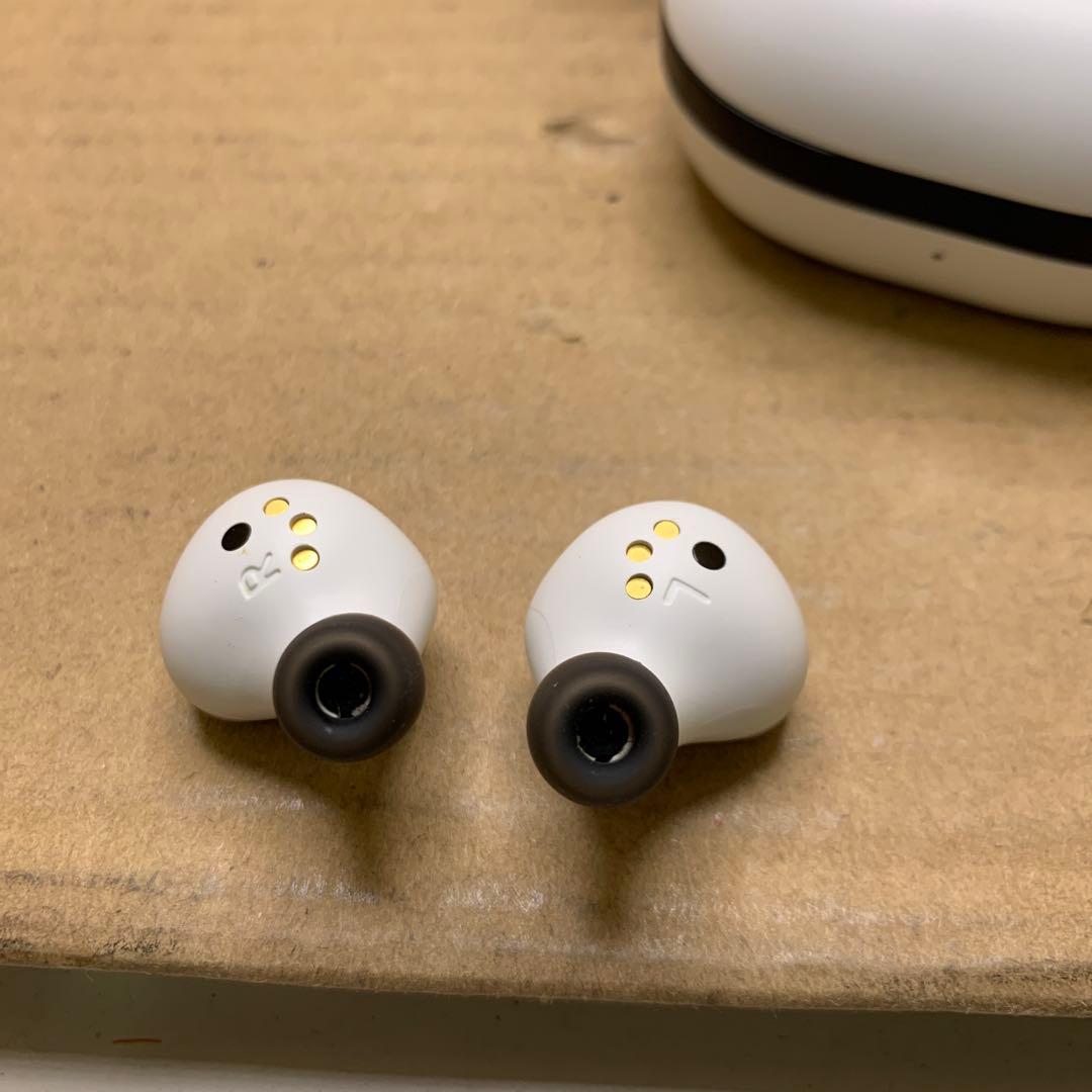 ジャンク　SteelSeries Arctis Gamebuds ホワイト