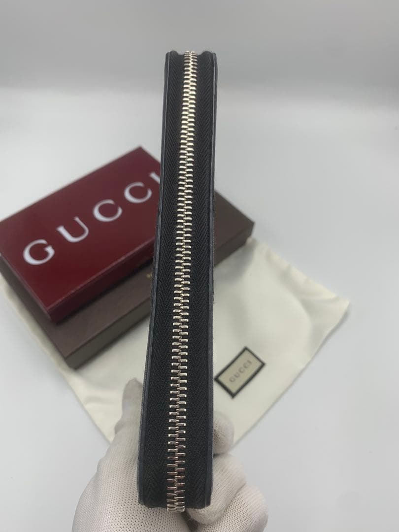 超人気✨美品✨グッチ ジッピーウォレット シマレザー シェリーライン P55