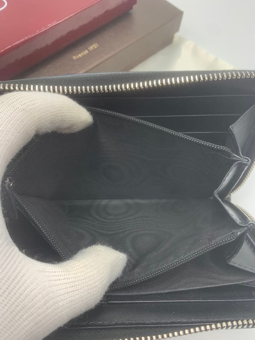 超人気✨美品✨グッチ ジッピーウォレット シマレザー シェリーライン P55