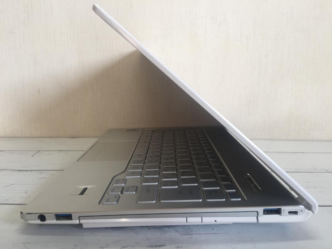 富士通 SH90/M 13.3型液晶/Office2024/Win11