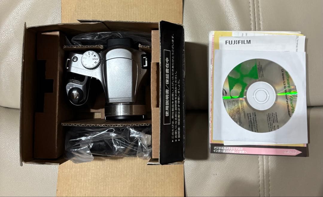 Fujifilm FinePix S5700 デジタルカメラ