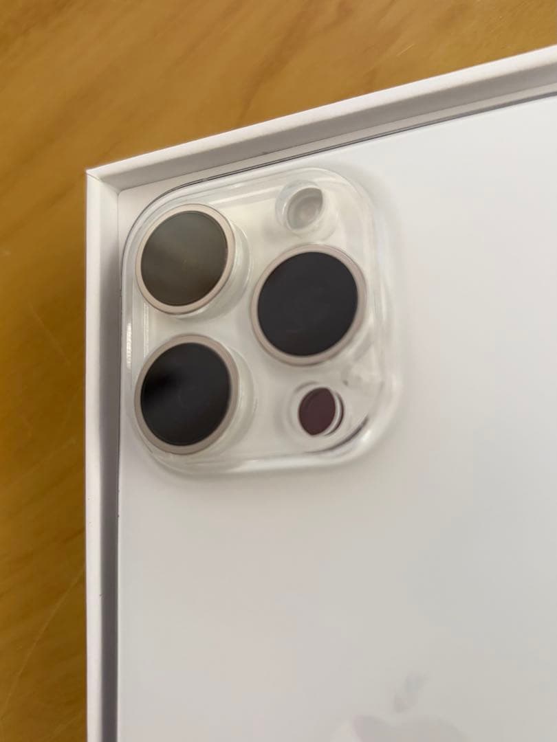 iPhone 15 Pro Max ホワイト 本体