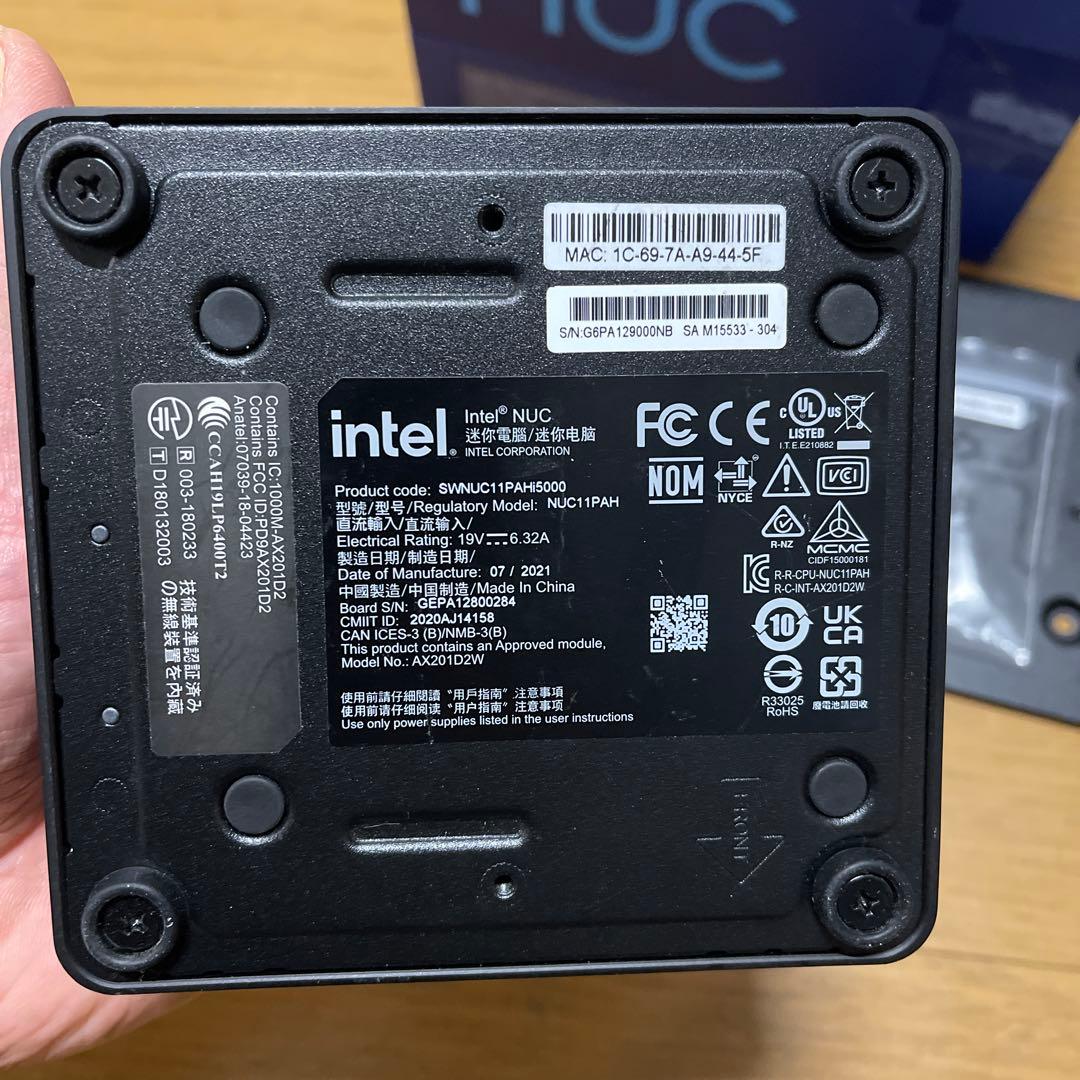 【美品】intel NUC 第11世代 NUC11PAHi5000