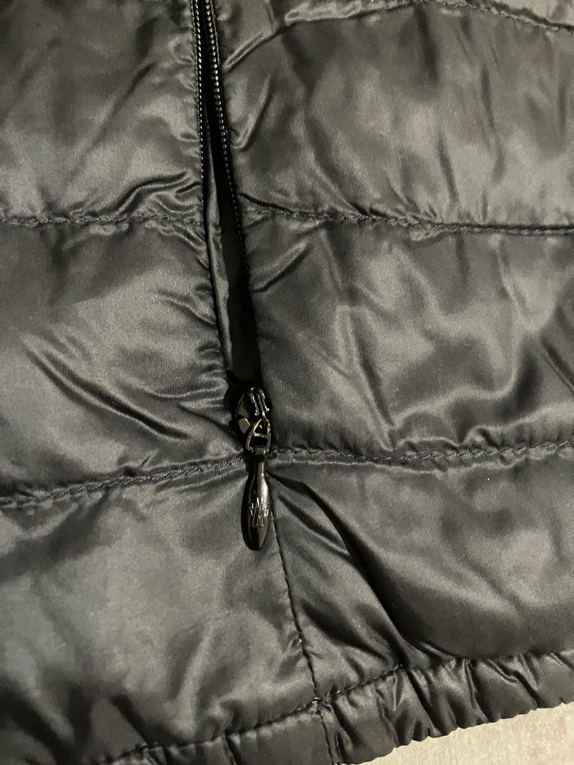 Moncler モンクレール　リバーシブルライトダウンジャケット