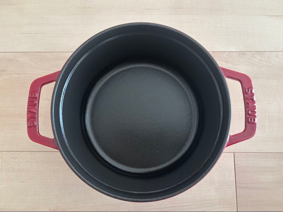 STAUB ラ・ココット チェリー　両手鍋　18センチ