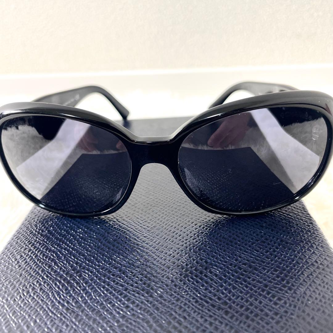 シャネル　CHANEL サングラス　カメリア　モチーフ　ブラック　黒