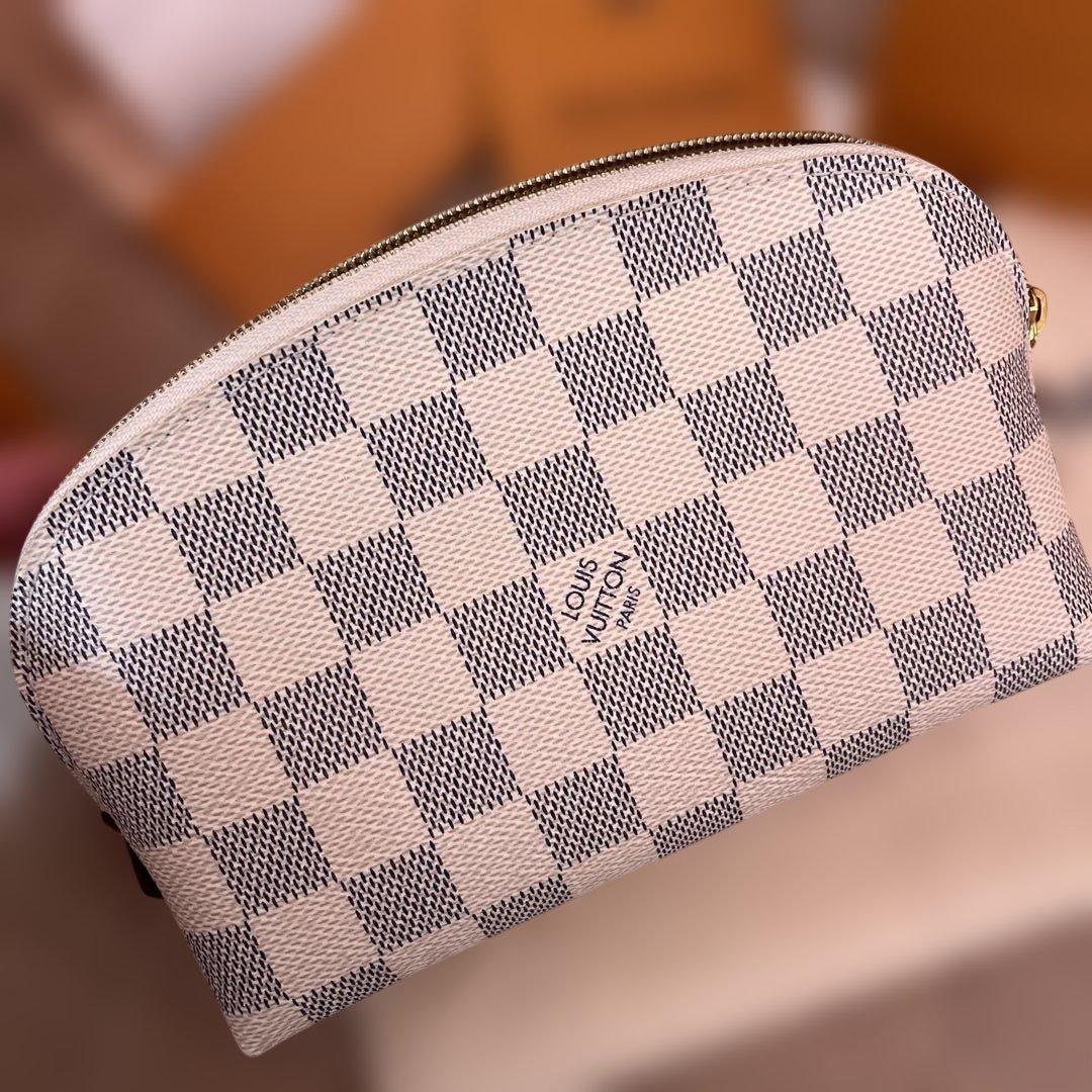 LOUIS VUITTON グレー・ホワイト ポーチ