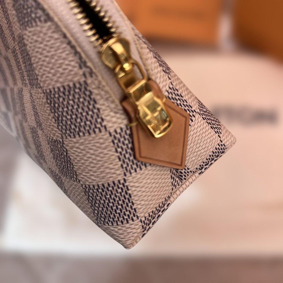 LOUIS VUITTON グレー・ホワイト ポーチ