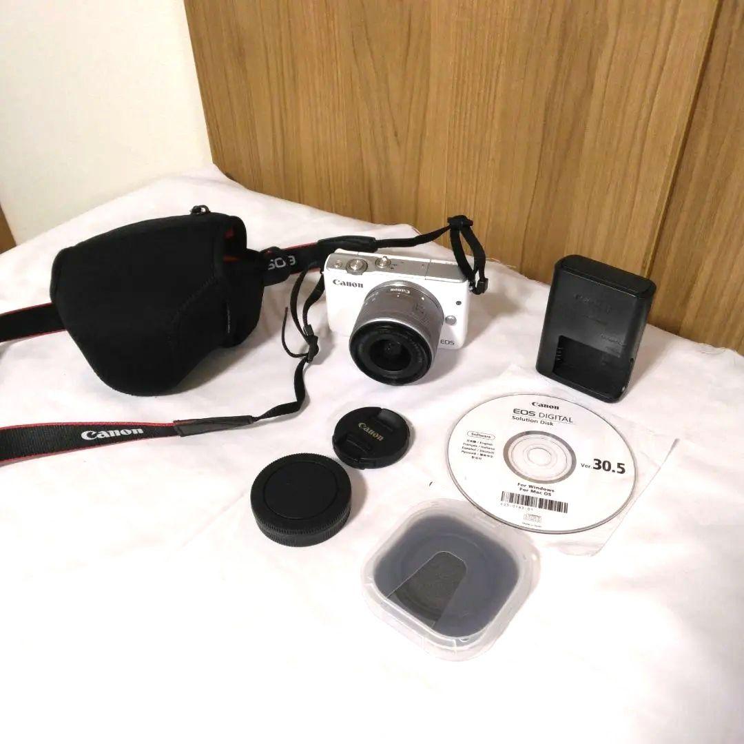 Canon ミラーレス一眼　EOS M10 デジタルカメラ　ホワイト