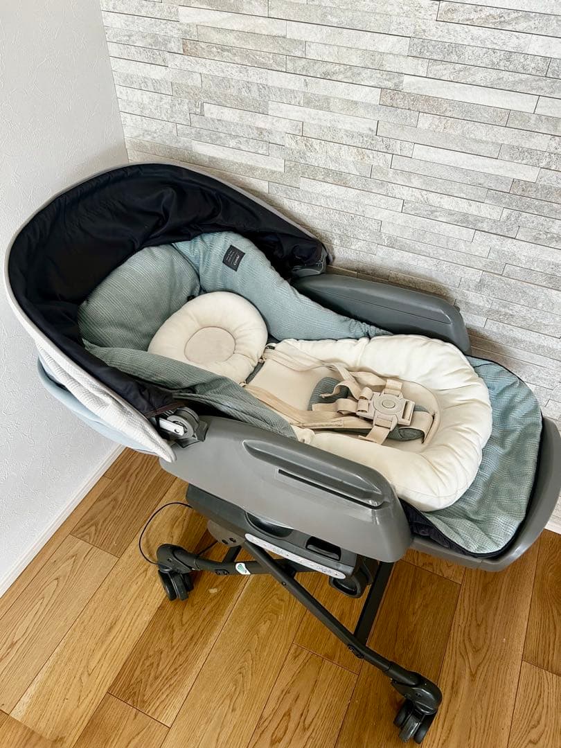 コンビ　ネムリラAUTO SWING BEDi Long スリープシェル EG