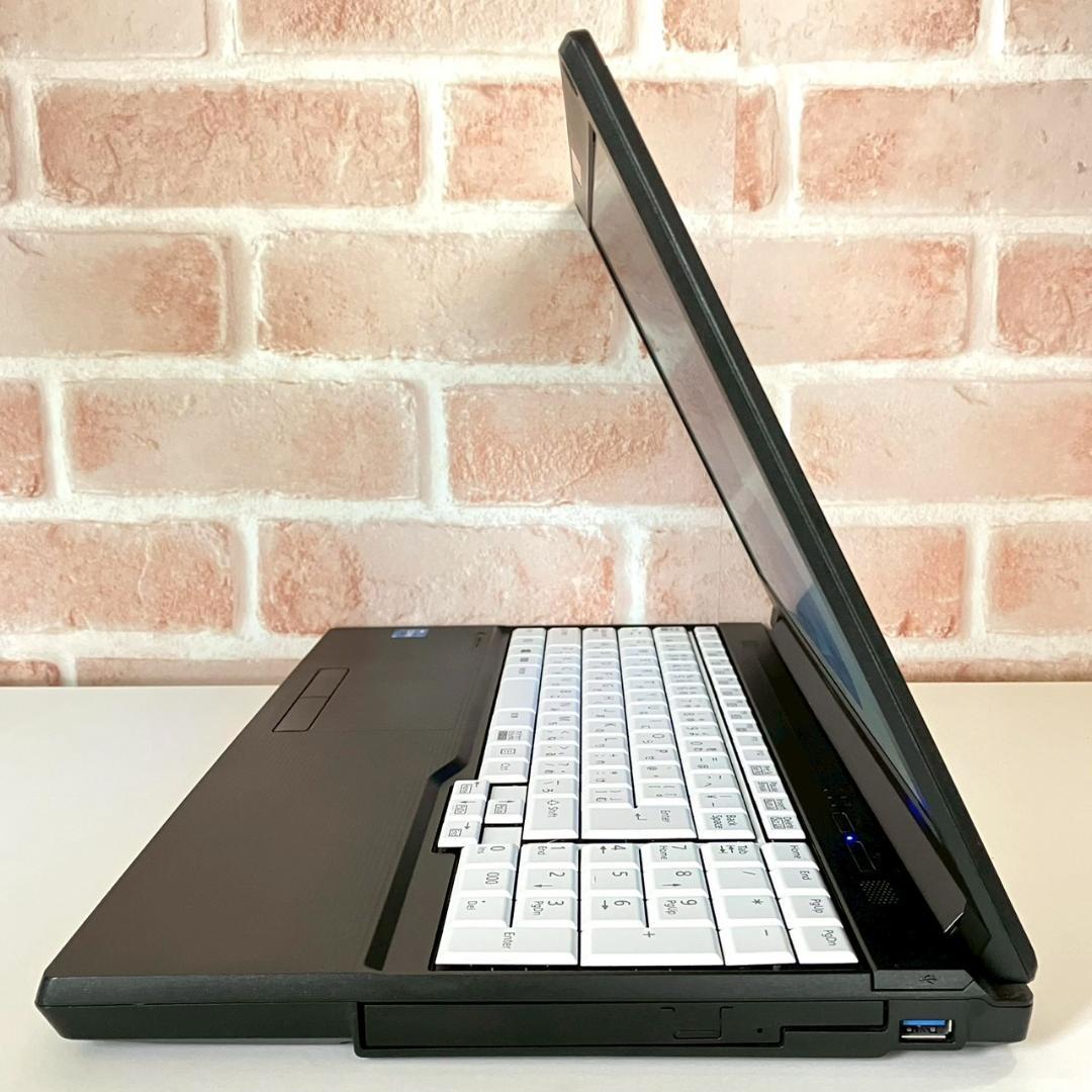 ★年末年始メガセール★ 2021年製 第11世代i5 テンキー 富士通 440