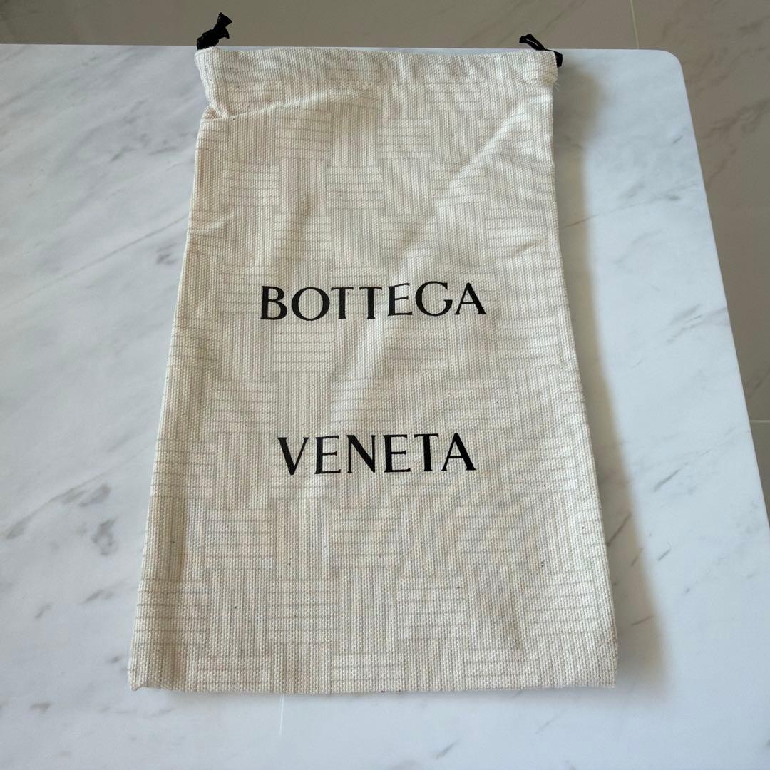 BOTTEGA VENETA グリーン iPhone15proケース
