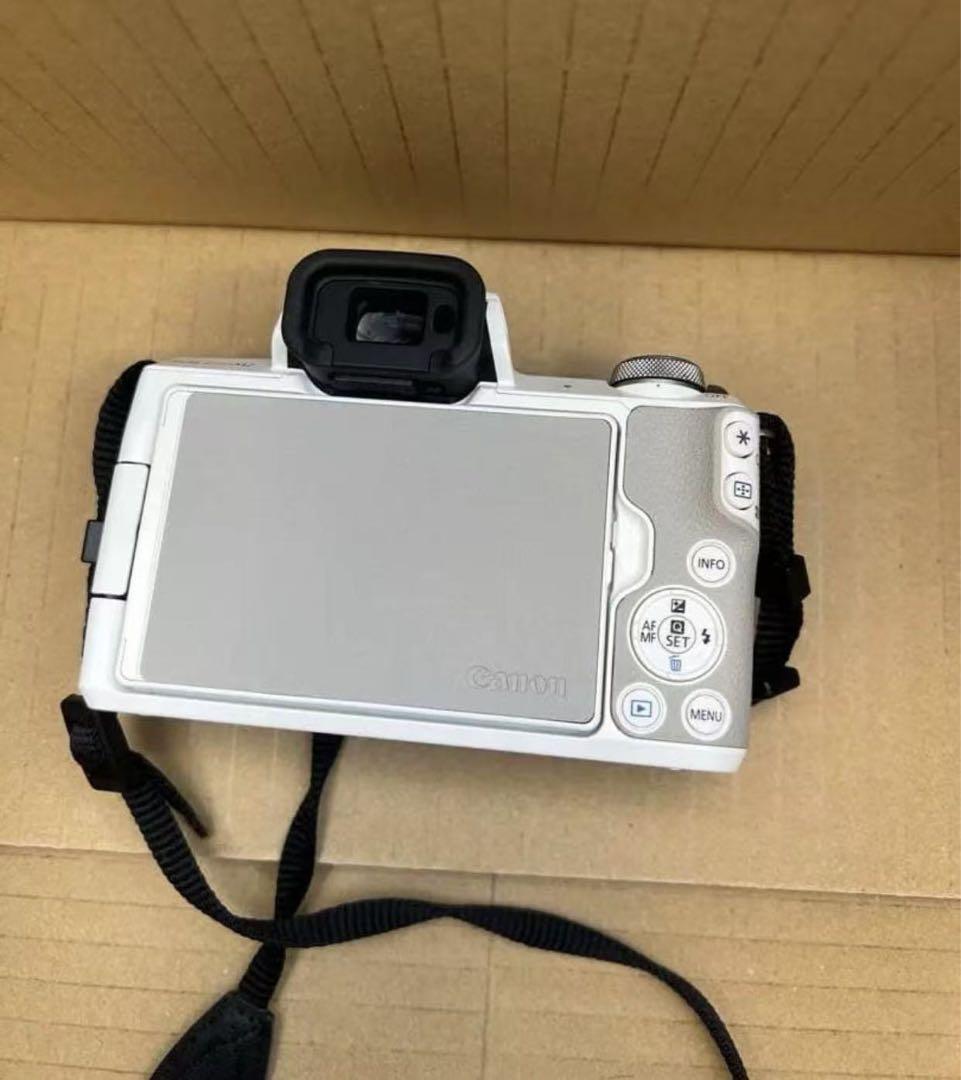 CANON EOS Kiss M2 ダブルズームキット [ホワイト]