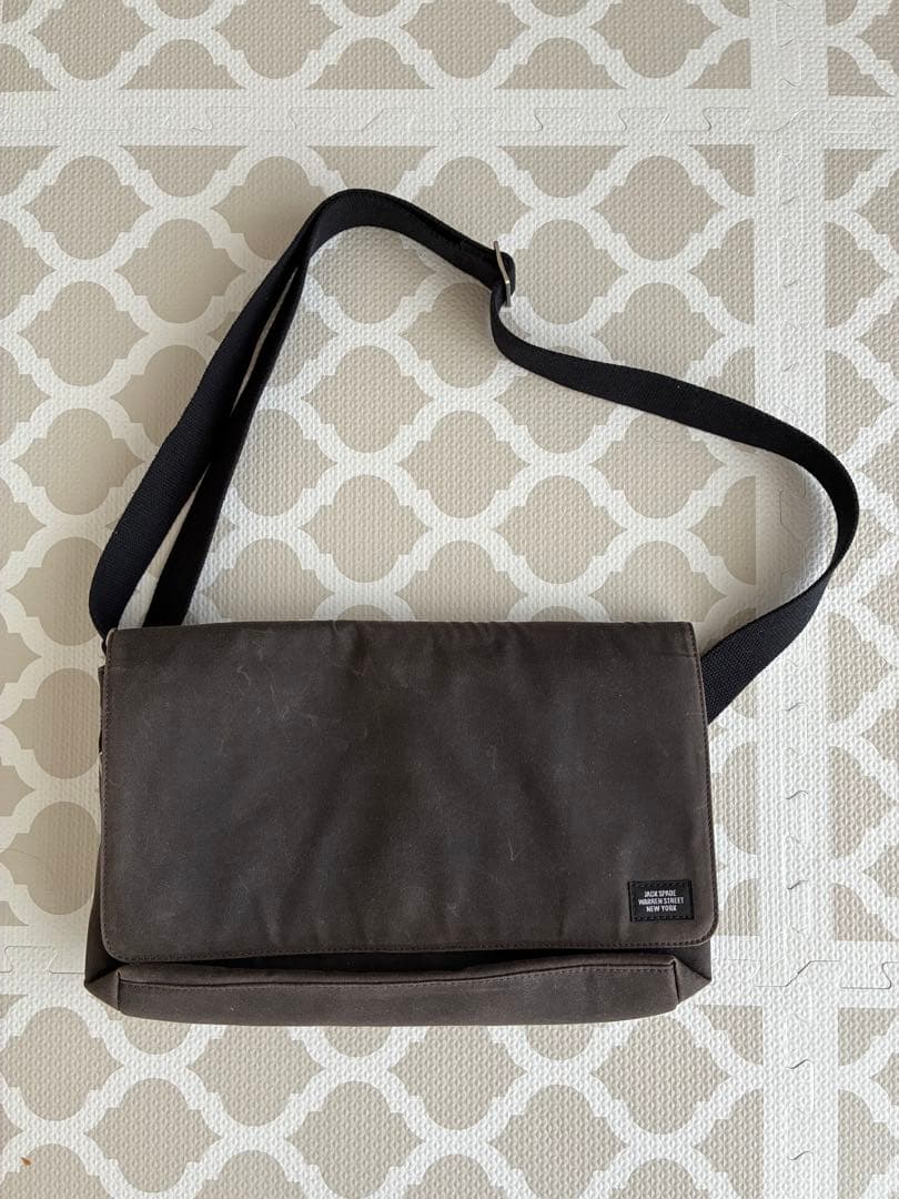 ダークブラウン メッセンジャーバッグ