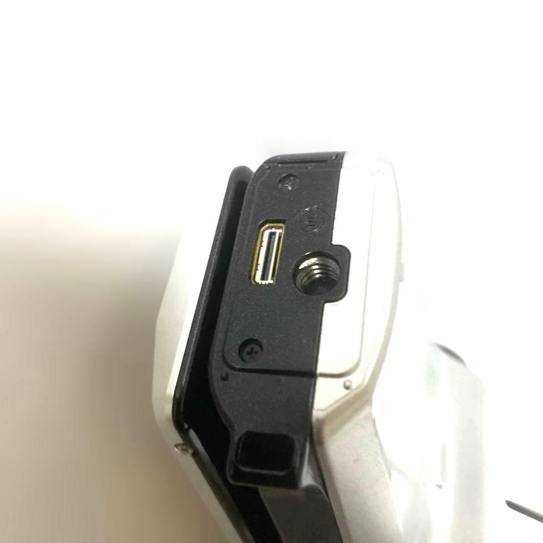 美動作品　SANYO Xacti DMX-HD1000 シルバー　デジカメ