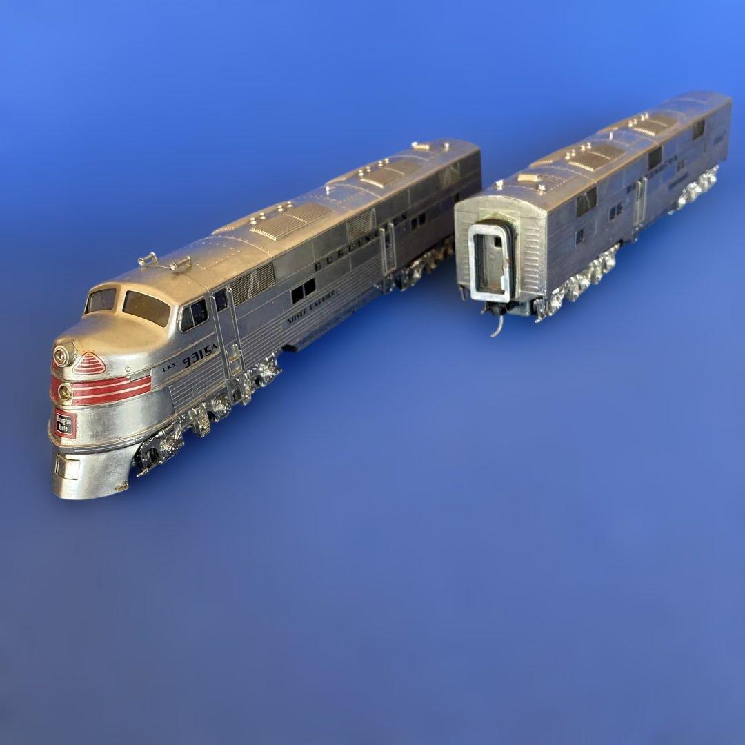 鉄道模型 ディーゼル機関車　HO 2両セット