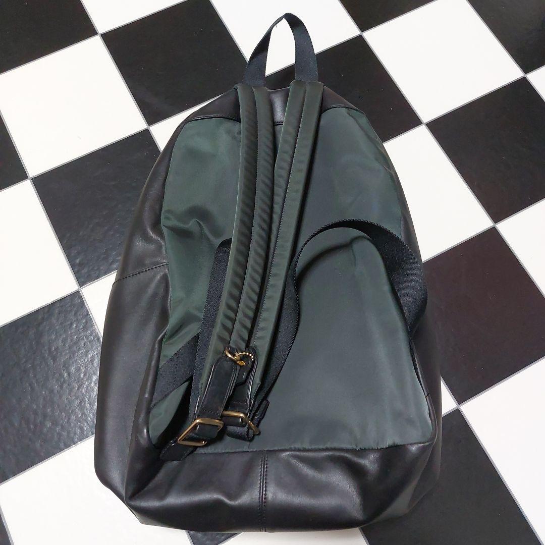 COACH　シグネチャーバックパック　ブラウン